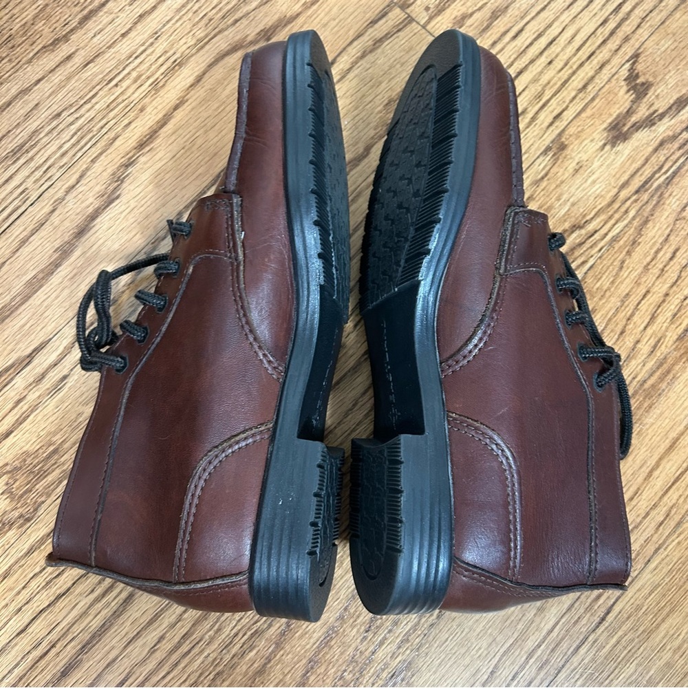 *SOLD*Eastland | Brown Leather Chukka Boots - Picture 5 of 16